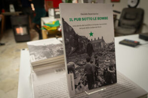 IL pub sotto le bombe - Daniele Scannavino