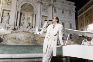 Achille Lauro fontana di Trevi 8