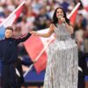 Katy Perry porta Wonder dal vivo per la prima volta con il piccolo Tius ai Mondiali 2026